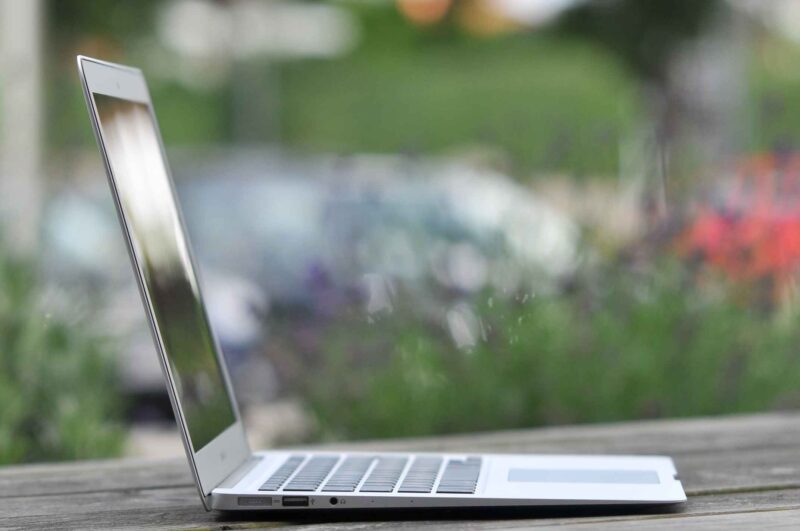 MacBook Air 13" 2017 - Image 3